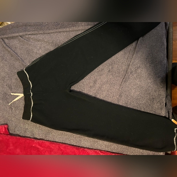 TRUE RELIGION SWEATS MENS Size small - Picture 2 of 2